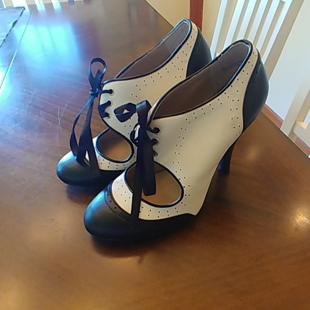 Retro heels